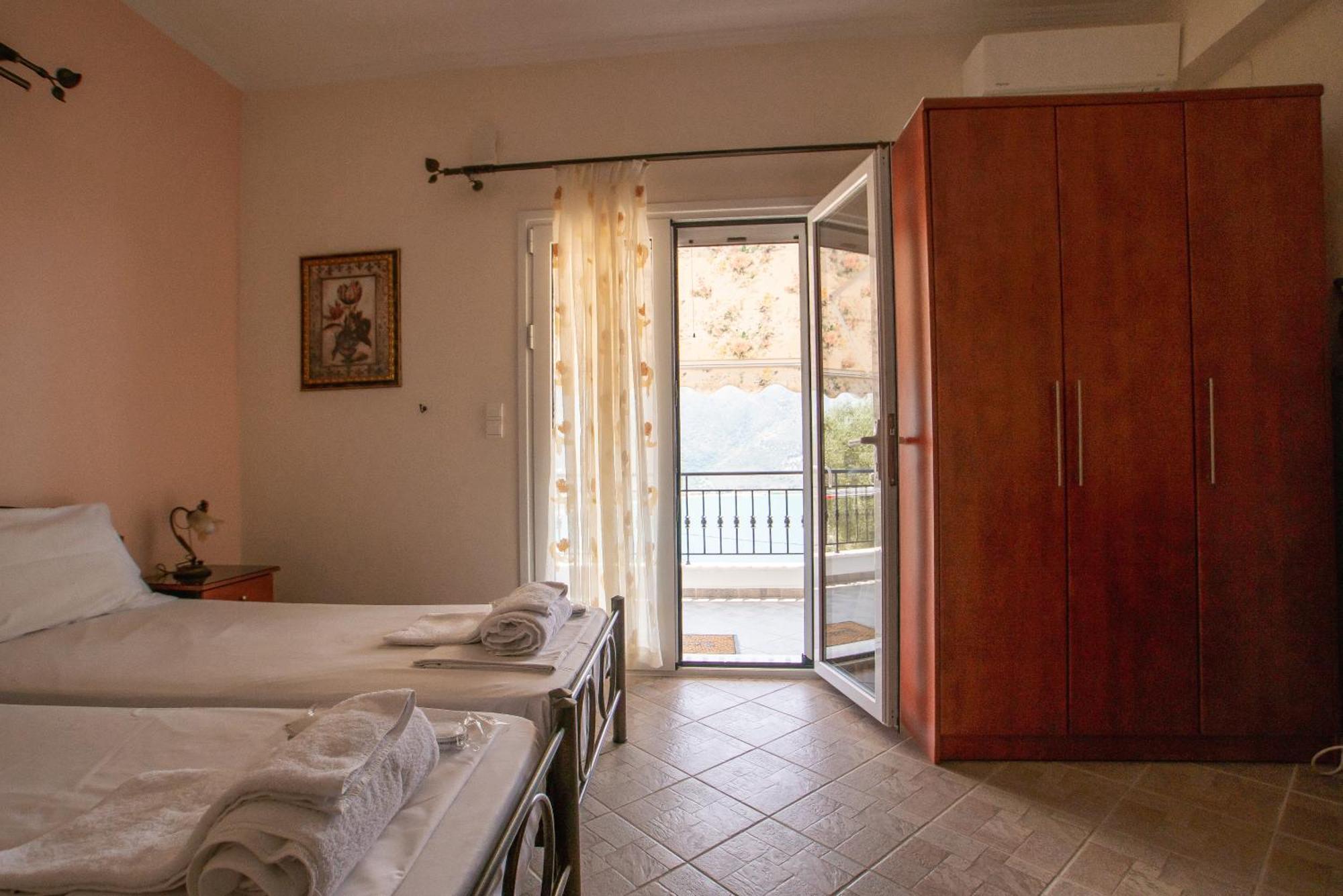 Pigeon House Plataria Exterior foto